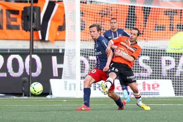  里昂全场被动难觅破门良机