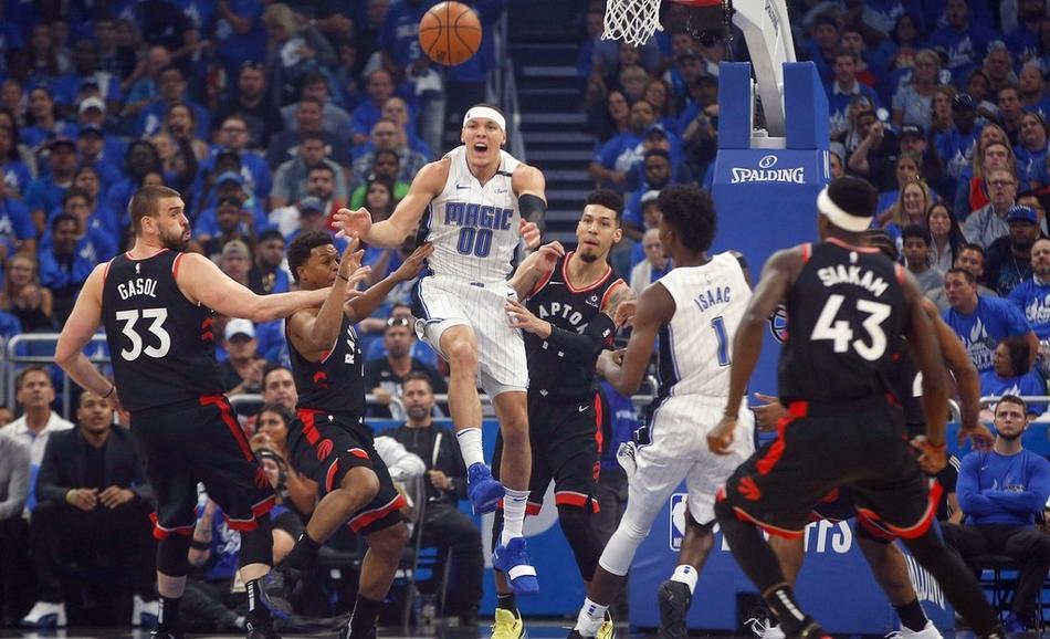  班凯罗新星耀赛场，魔术未来之星助队擒猛龙