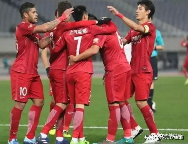  马赛核心中场意外伤退，客场惜败联赛劲旅  